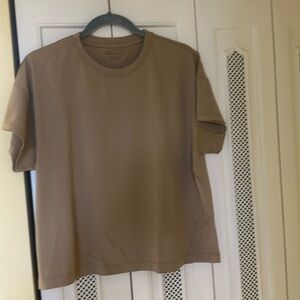 Banana Republic Suprima Cotton, size large